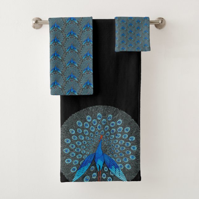Monogramme Peacock Turquoise bleu et noir Monogram (En situation)