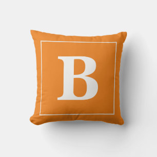 Monogramme personnalisable sur oreiller à jet