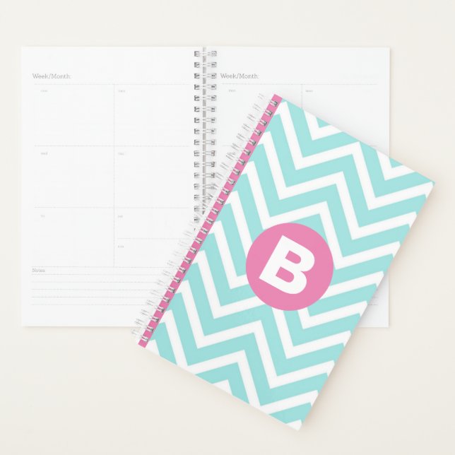 Monogramme rose vif chevron bleu clair à la mode (Devant avec enveloppe)
