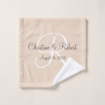 Monogrammed bath towels set
