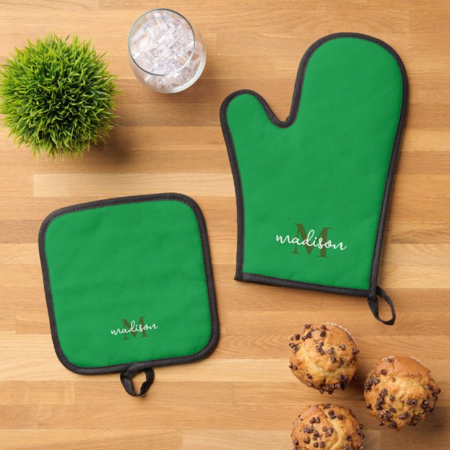 Monogrammed Initial Name Green Oven Mitt & Pot Holder Set (Top Down)