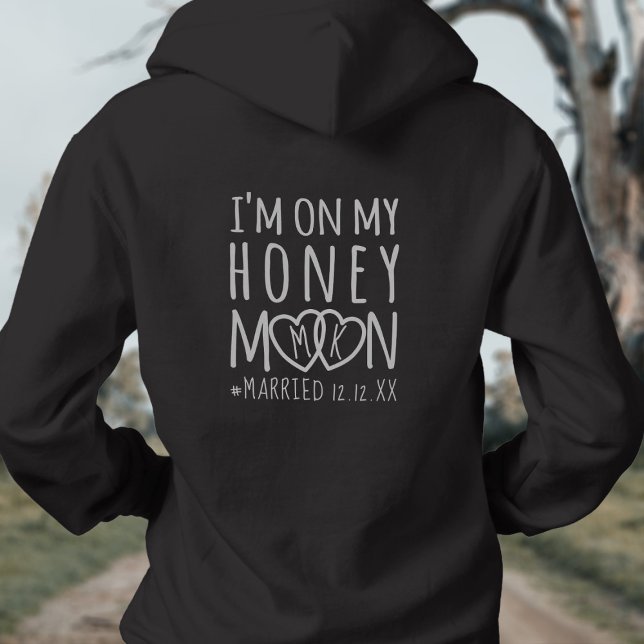 Monogrammed Je suis sur ma lune de miel Sweat - sh (Add your initials to the hearts & your wedding date too. Perfect hoodie to wear on your honeymoon)