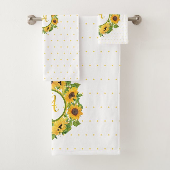 Monogrammed Sunflower Bath Towel Set (Insitu)