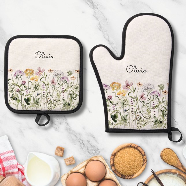 Monogrammed Watercolor Wildflower Garden Oven Mitt & Pot Holder Set (In situ)