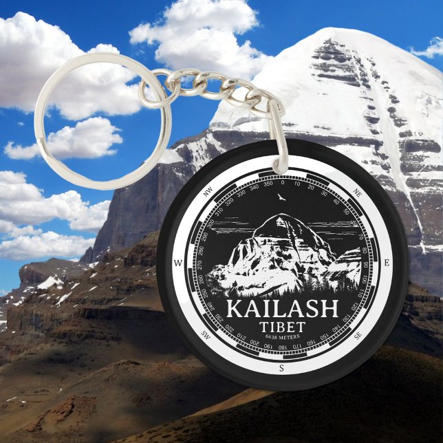 Mont Kailash - Gang Rinpoché Tibet (Mount Kailash - Gang Rinpoche Keychain in Back with a white compass and mountain illustration)