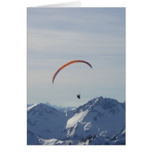 montagnes parapente volent vers la liberté et le s