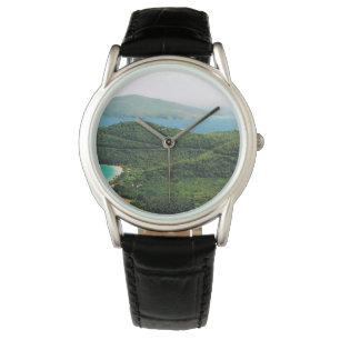 Montre avec la scène de l'île
