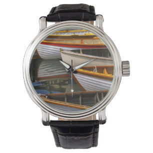 Montre Bateaux de couleur vive au Wooden Boat Center