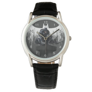 Montre Batman perché sur un pilier