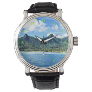 Montre Belle Montagne au-dessus du poignet d'eau