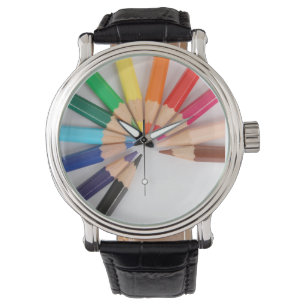 Montre colorée de roue de couleur de crayon avec