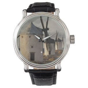 Montre Consuegra, antiques moulins à vent de La Mancha