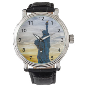 Montre Coucher de soleil sur la réplique de la statue de 