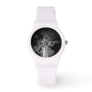 Montre Croix gothique Lune GraveYard avec Corbeaux