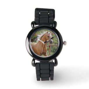 Montre de parties scintillantes d'argent de filles