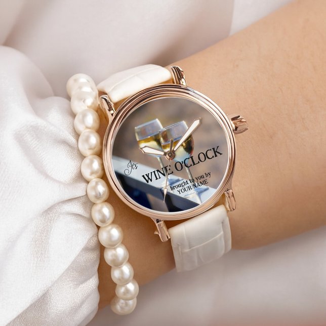 Montre Élégant vin blanc à l'horloge (Watch featuring two glasses of white wine. Nice for a wine lover!)