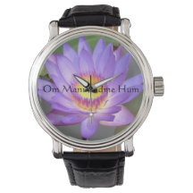 Montre en fleurs de lotus violet