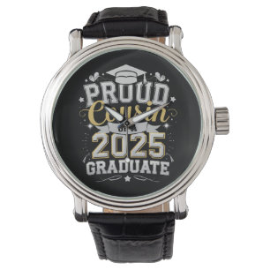 Montre Fière Cousine D'une Remise De Diplômes De Diplômé(