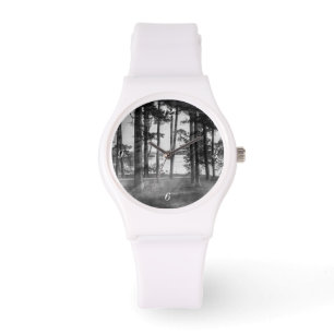 Montre Foggy Arbres À Niveaux De Gris De Table Rock
