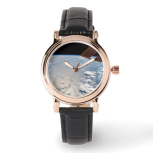 Montre Formations Nuageuses Autour Du Soleil Au Large Du 