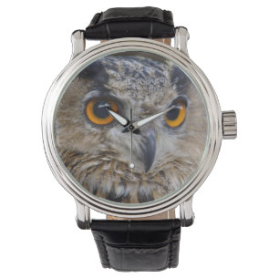 Montre Gros plan sur Eagle Owl