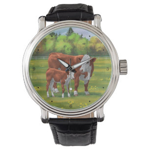 Montre Hereford Cow & Cute Calf dans les pâturages d'été