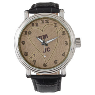 Montre Initiales sculptées du coeur Bagues d'arbre en boi