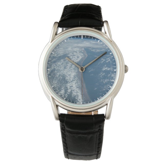 Montre La Côte De L'Océan Indien Du Kenya Et De La Somali (devant)