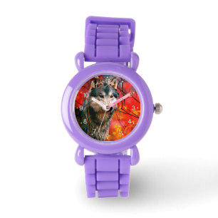 Montre Le loup à la recherche de feuilles dans une forê