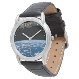 Montre Le membre de la Terre, ou l'horizon