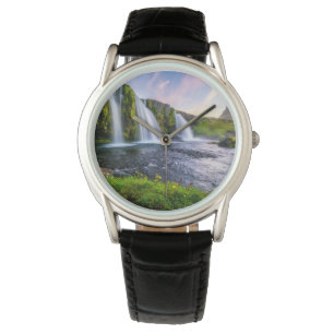 Montre Les cascades Kirkjufellsfoss, Islande