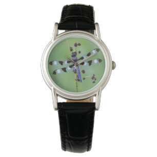 Montre Libellule perchée sur l'herbe, Canada