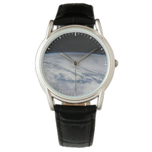 Montre L'Ombre De La Lune S'Étend Sur Le Pacifique Nord. 