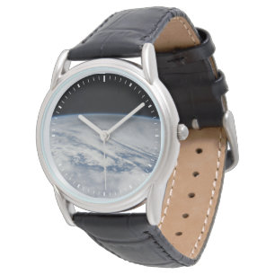 Montre L'Ombre De La Lune S'Étend Sur Le Pacifique Nord.