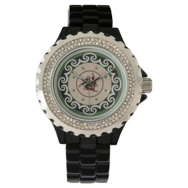 Montre motif de trois lièvres couplé à un nuage d'entrela (devant)