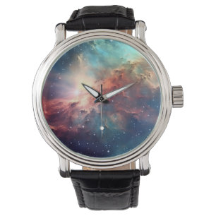 Montre Nebula et galaxies dans l'espace