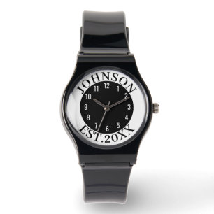 Montre Nom de famille personnalisé minimaliste noir et bl