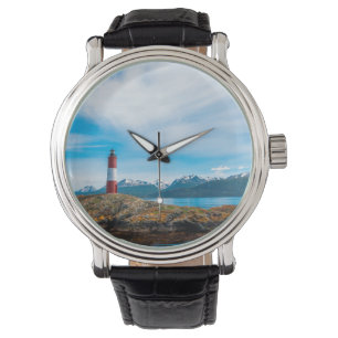 Montre Nuages au-dessus d'un phare près d'Ushuaia, Argen