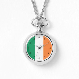 Montre Numéro de script noir sur le drapeau irlandais