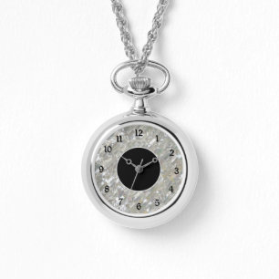 Montre Perle Blanche Élégante Visage