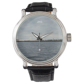 Montre Personnalisable - Poutres lumineuses couchées sur