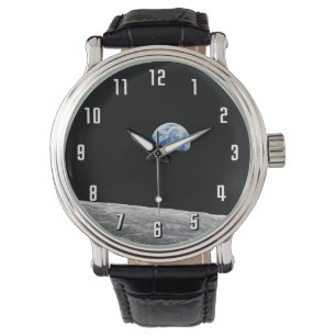 Montre Photo de l'orbite lunaire de la montée de la Terre