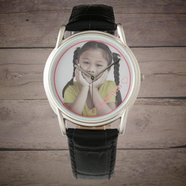 Montre Photo et nom en rouge avec cadre rouge (Créateur téléchargé)