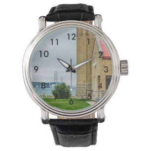 Montre Pont Mackinac et phare
