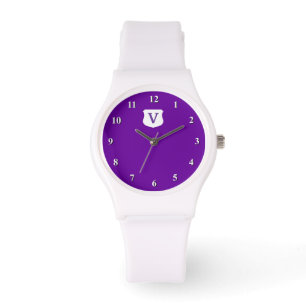 Montre pourpre de monogramme avec l'initiale faite