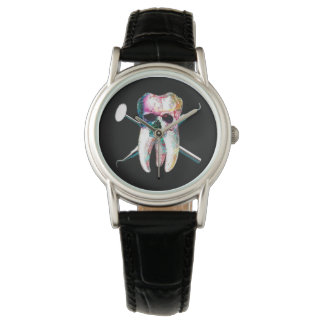 Montre Regarder le crâne dentaire et les os croisés