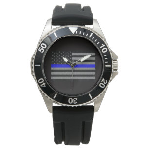 MONTRE RETOUR À LA GARDE DE POLICE DE SOUTIEN DES HOMMES 