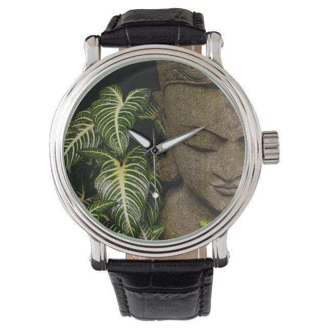 Montre Statue dans un jardin Information : Chiang Ma (devant)