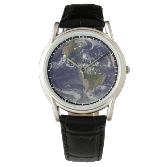 Montre Terre Pleine Avec L'Ouragan Irène Au-Dessus Des Ba (devant)