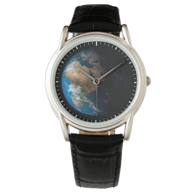Montre Terre Pleine Montrant Des Nuages Simulés Sur L'Afr (devant)